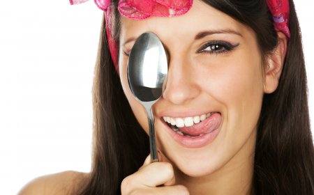 Уроки красоты: эффективный массаж ложками