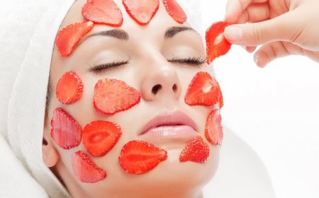 Клубнично-рисовая маска для идеального цвета лица