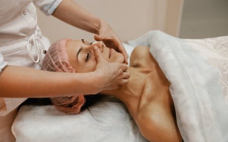 Антивозрастной массаж лица и его особенности