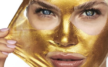 Золотая маска для лица — секретный козырь всех моделей