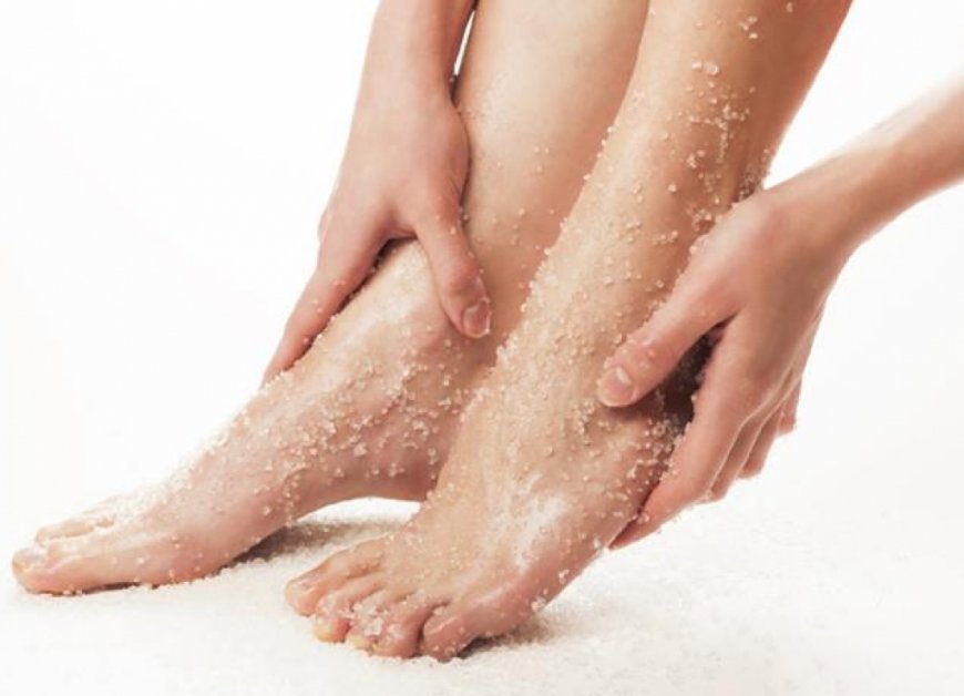 Солевой пилинг с ароматом мяты для красивых мягких ног