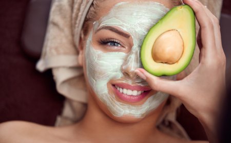 Еще раз о домашних масках для лица: овсянка, авокадо, сахар и прочее