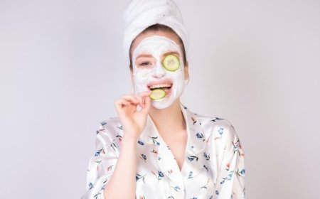 Маски для лица: история и современные формы