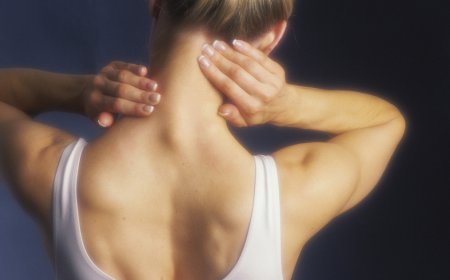 Устранение холки на шее путем выполнения упражнений