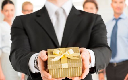 Что подарить шефу на Новый год?