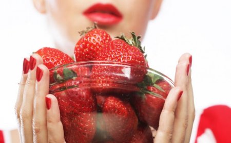 Клубника в косметике
