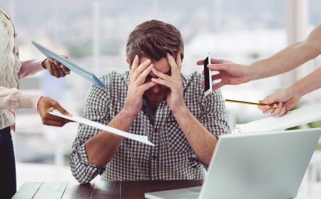 Какие факторы вызывают стресс на работе?