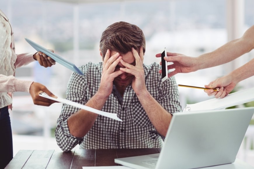Какие факторы вызывают стресс на работе?