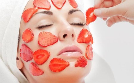 Клубнично-рисовая маска для лица