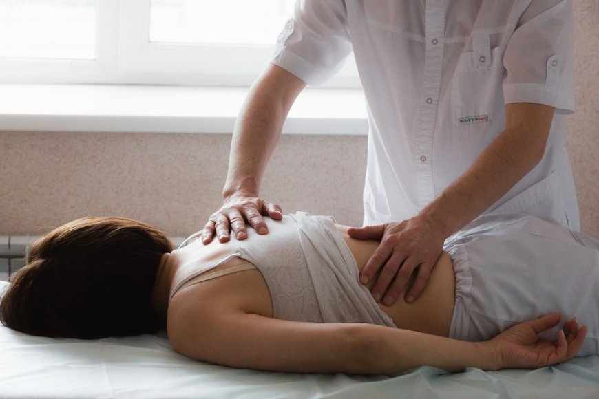 Массаж и мануальная терапия при сколиозе: польза или вред